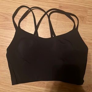 Lululemon size 4 like a cloud bra